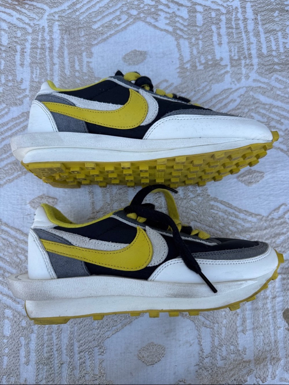 LD Waffle Sacáis undercover black citron size 5.5y